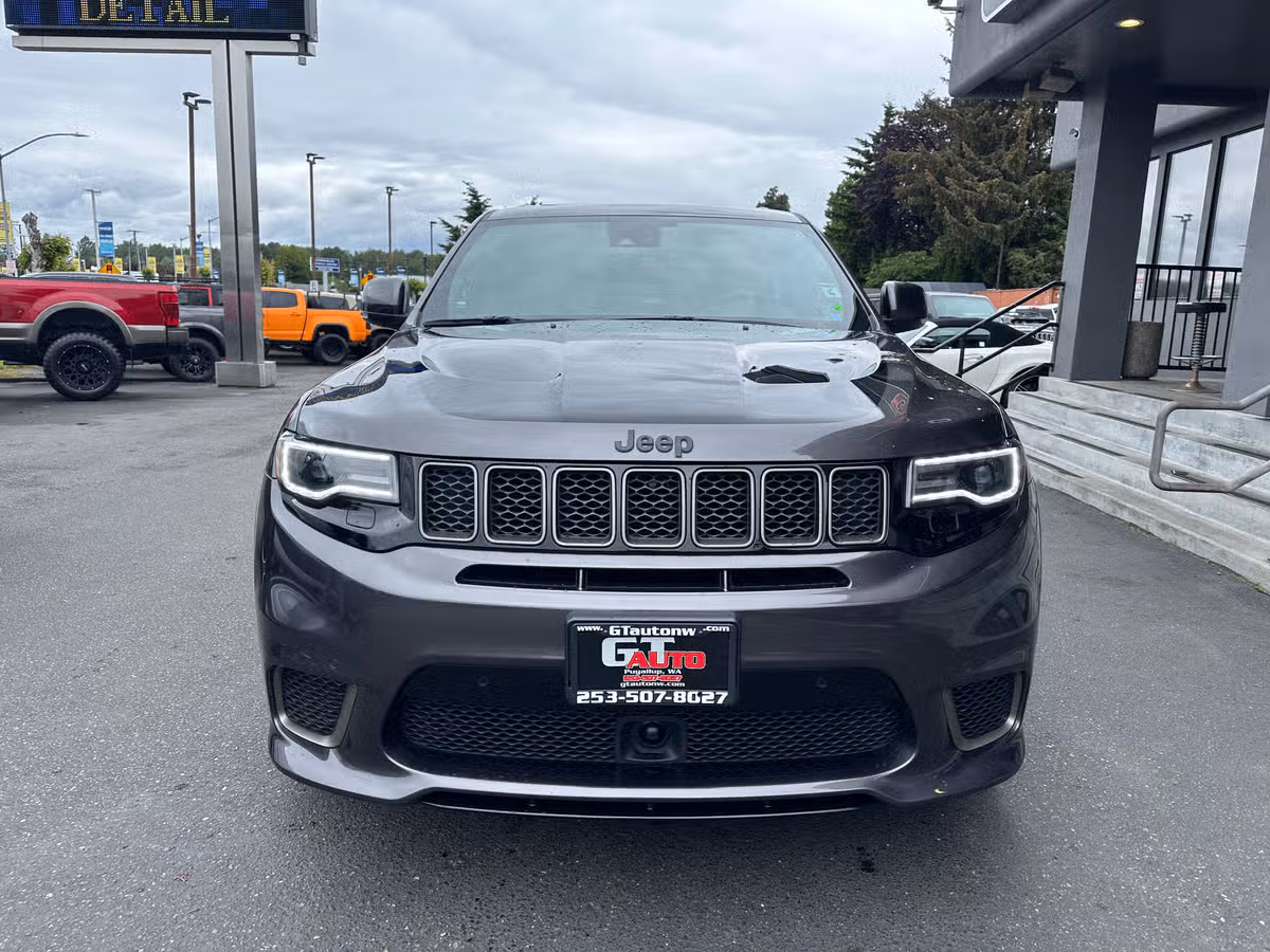 2020 Jeep Grand Cherokee Trackhawk Image 2