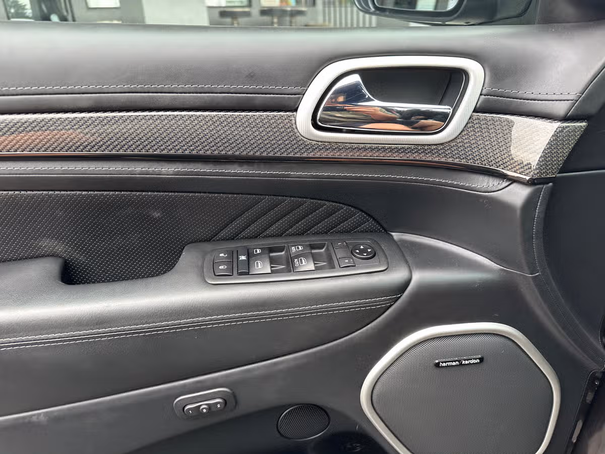 2020 Jeep Grand Cherokee Trackhawk Image 32