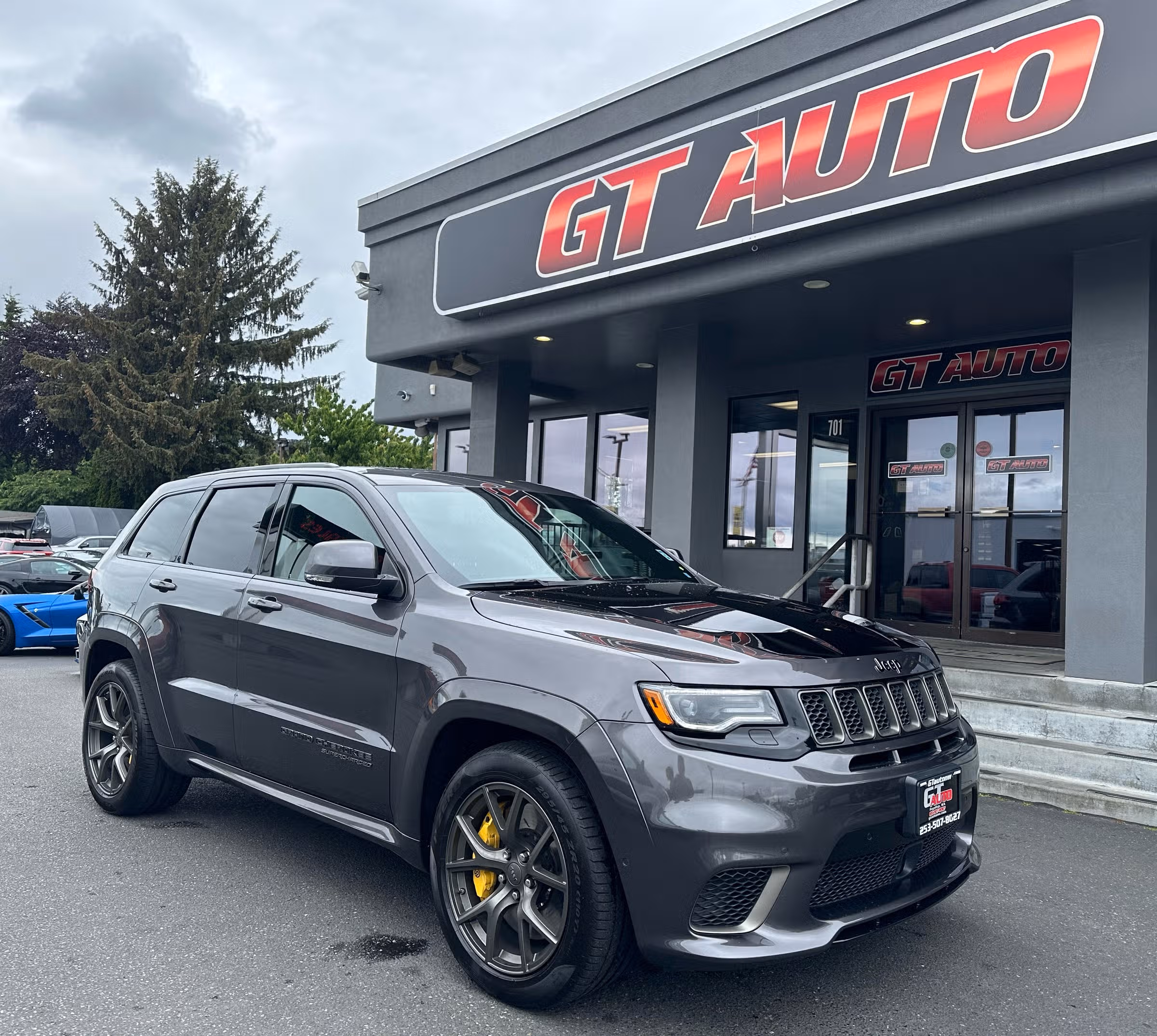 2020 Jeep Grand Cherokee Trackhawk Image 1