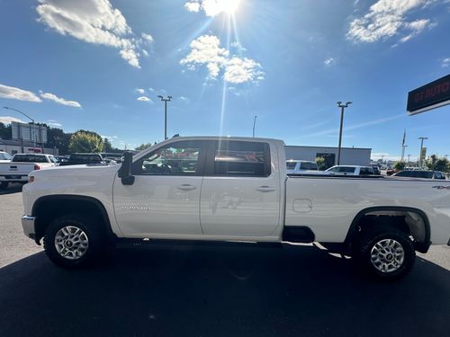 2021 Chevrolet Silverado 2500HD LT Pickup 4D 8 ft Crew Cab Lower Image 2