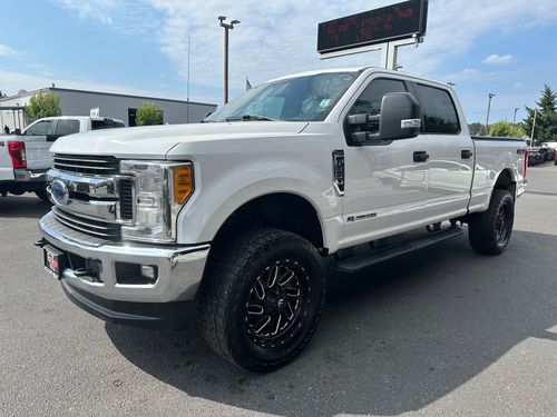 2017 Ford F-350 Super Duty XLT Crew Cab Lower Image 1