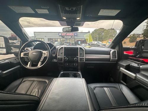 2020 Ford F-350 Super Duty Platinum Crew Cab Lower Image 3