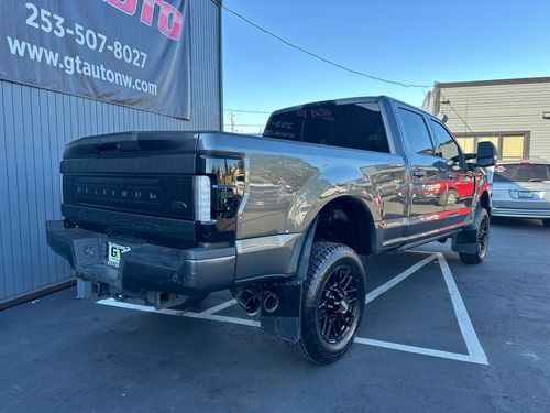 2019 Ford F-350 Super Duty Platinum Crew Cab Lower Image 3