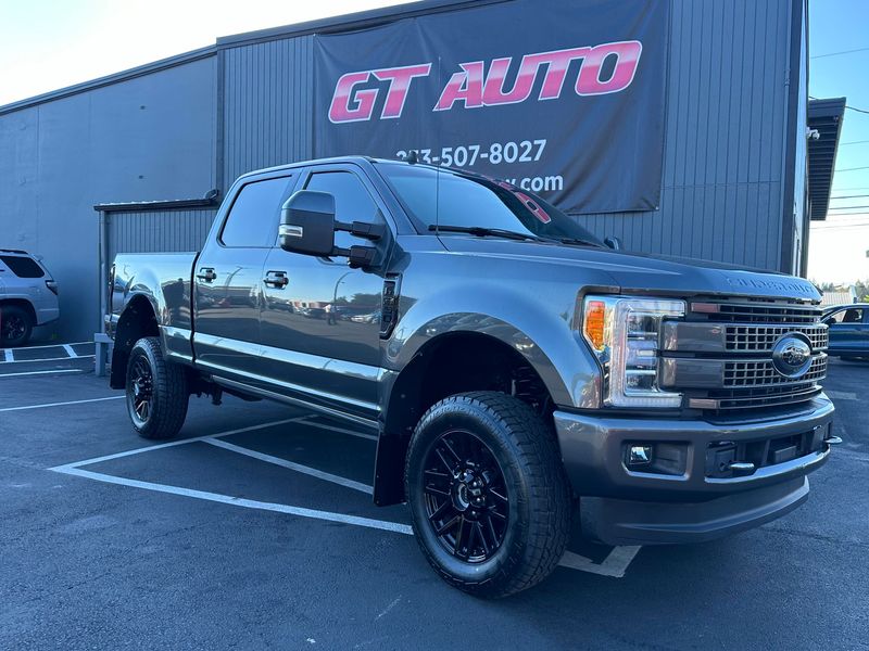 2019 Ford F-350 Super Duty Platinum Crew Cab Upper Image 1