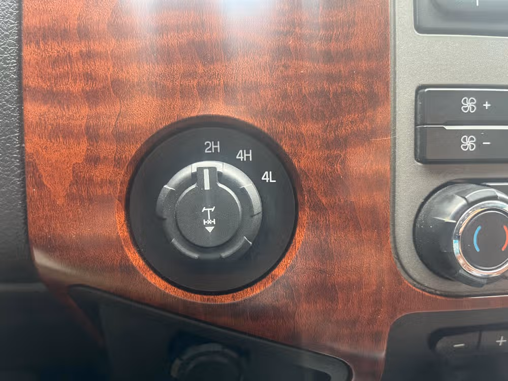 2011 Ford F-350 Super Duty King Ranch Crew Cab Image 21