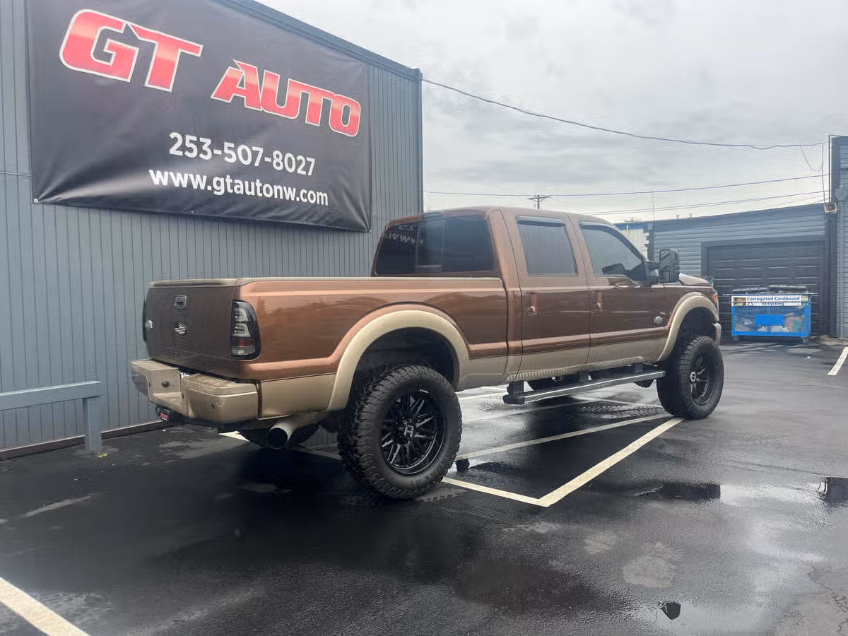 2011 Ford F-350 Super Duty King Ranch Crew Cab Image 5