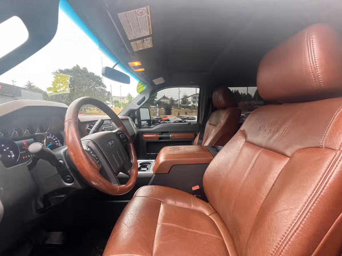 2011 Ford F-350 Super Duty King Ranch Crew Cab Image 6