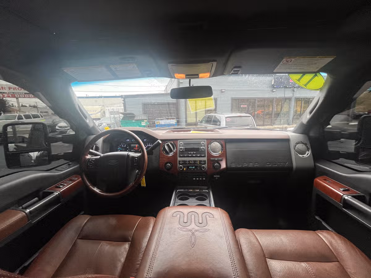 2011 Ford F-350 Super Duty King Ranch Crew Cab Image 16