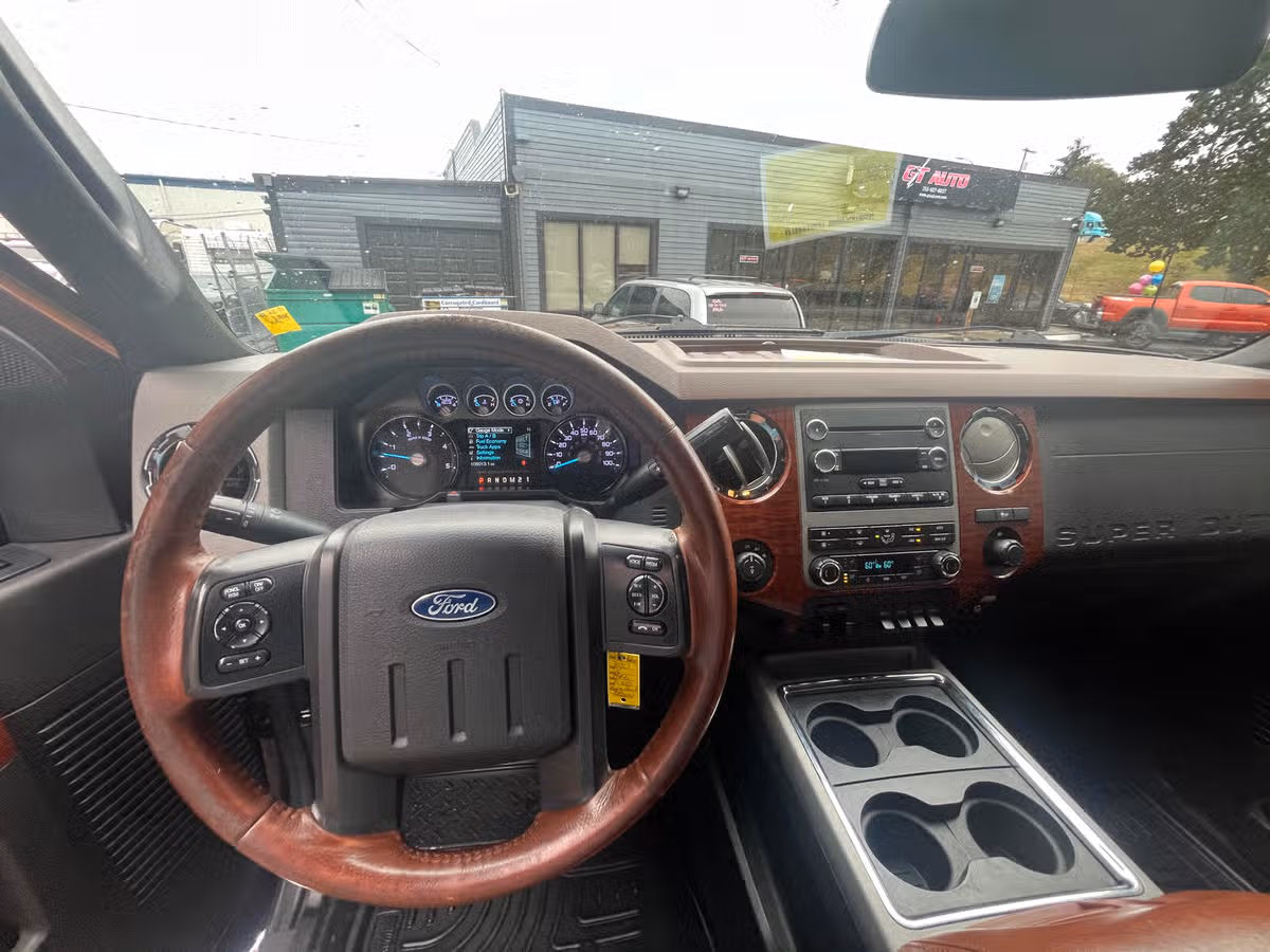2011 Ford F-350 Super Duty King Ranch Crew Cab Image 17