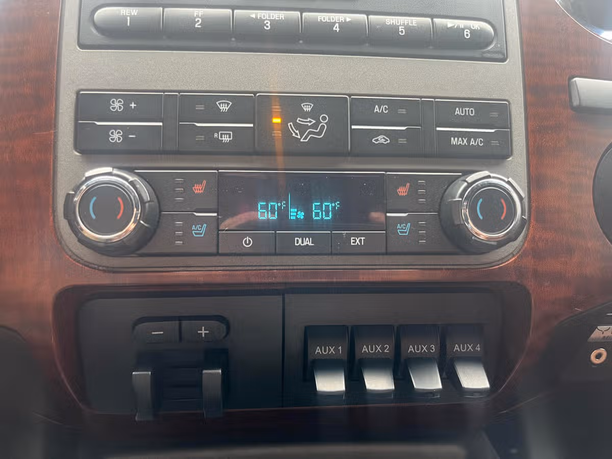 2011 Ford F-350 Super Duty King Ranch Crew Cab Image 20