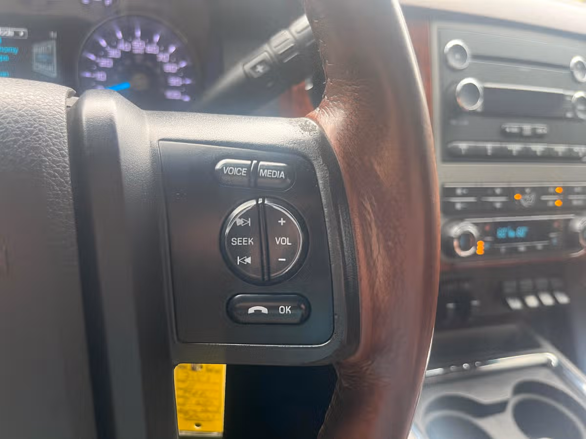2011 Ford F-350 Super Duty King Ranch Crew Cab Image 22