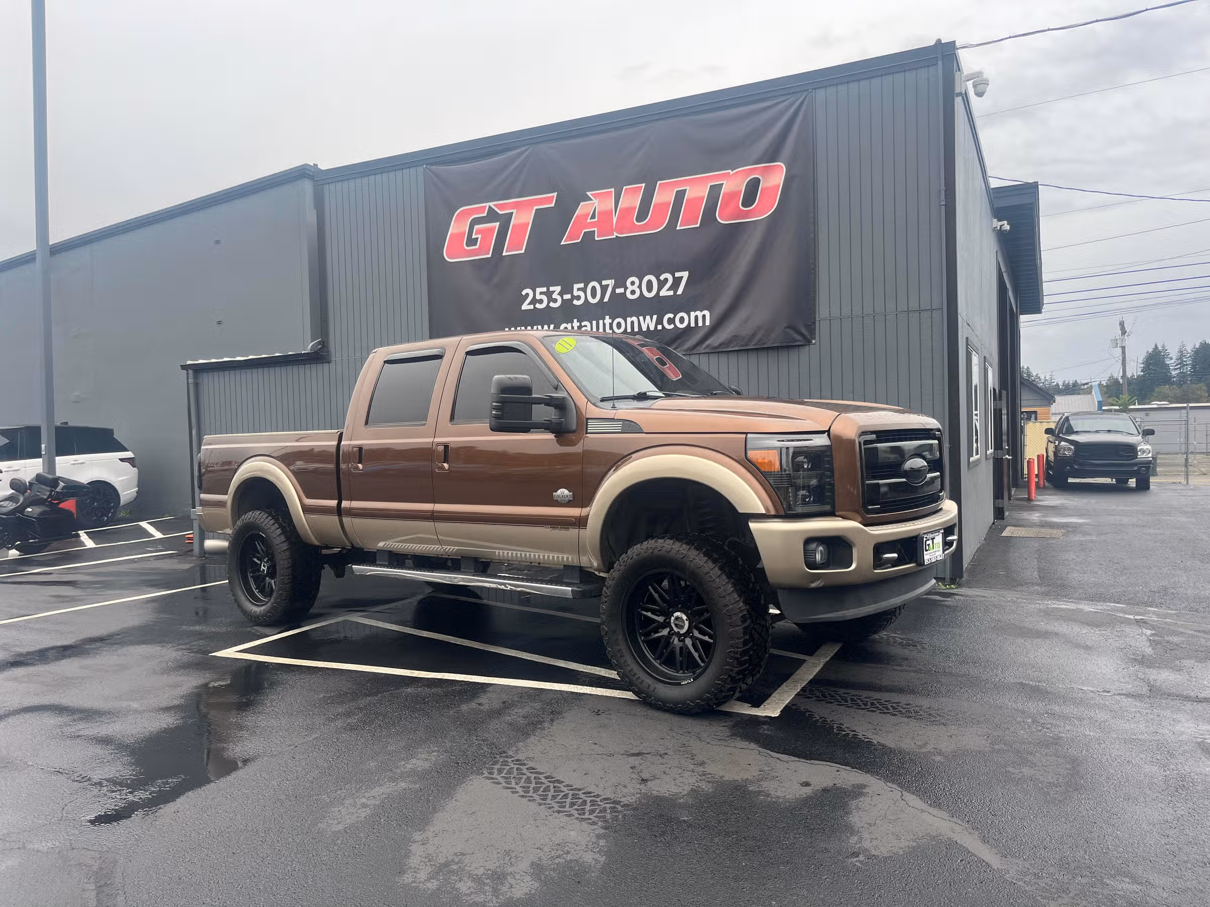 2011 Ford F-350 Super Duty King Ranch Crew Cab Image 1