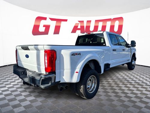 2024 Ford F-350 Super Duty XLT Crew Cab Lower Image 3