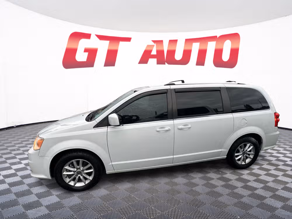 2018 Dodge Grand Caravan SXT Passenger Lower Image 2