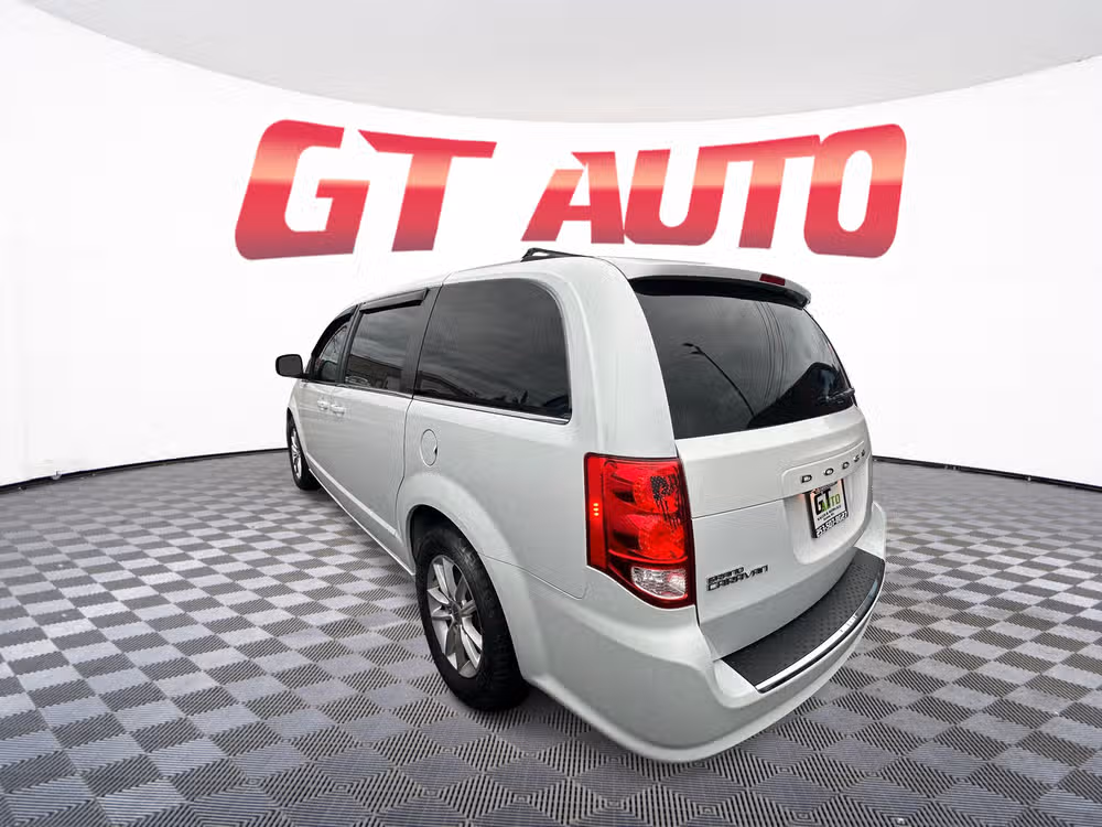 2018 Dodge Grand Caravan SXT Passenger Lower Image 3