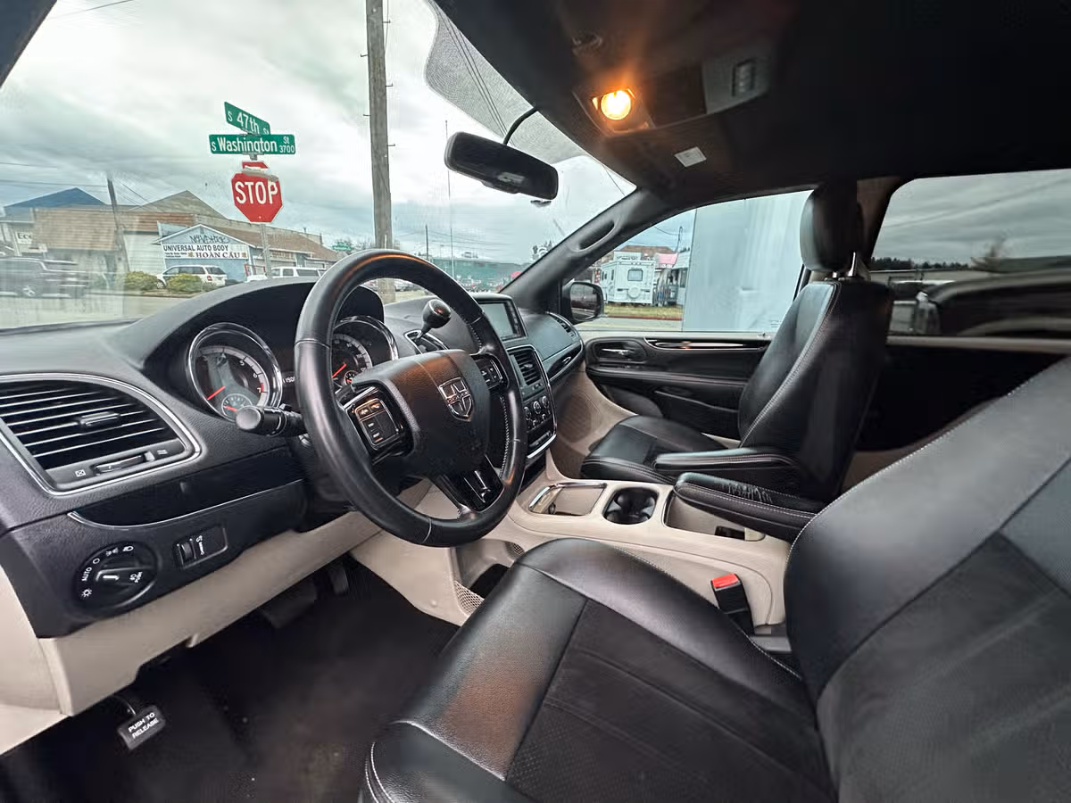 2018 Dodge Grand Caravan SXT Passenger Image 10