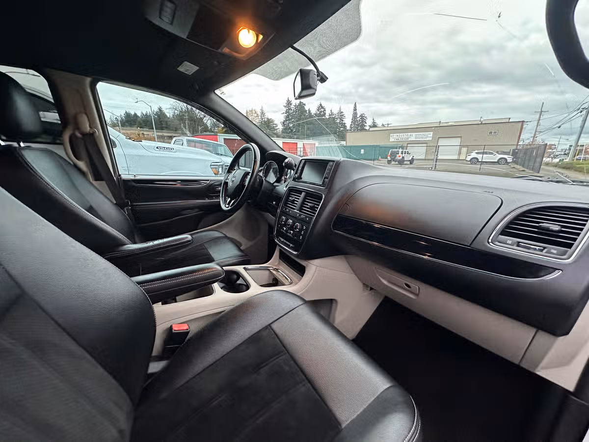 2018 Dodge Grand Caravan SXT Passenger Image 14
