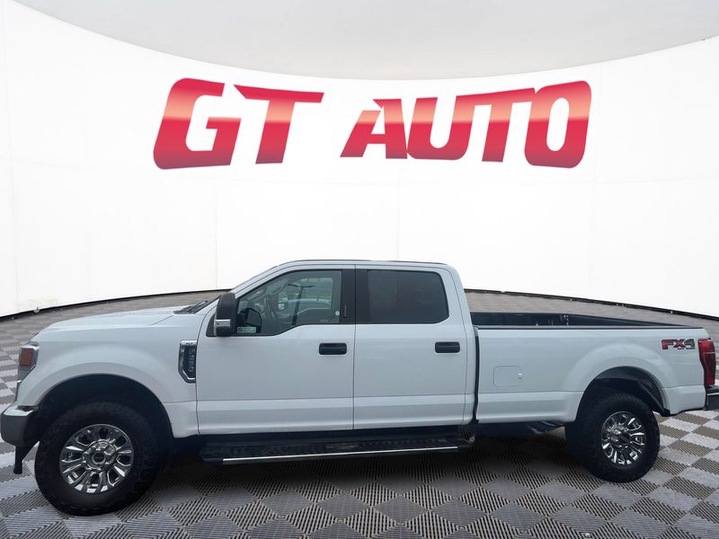2020 Ford F-350 XLT photo 2