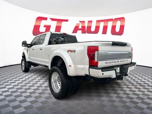 2017 Ford F-450 Super Duty Platinum Crew Cab Lower Image 3