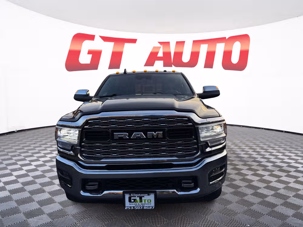 2022 Ram 3500 Limited Mega Cab Image 2