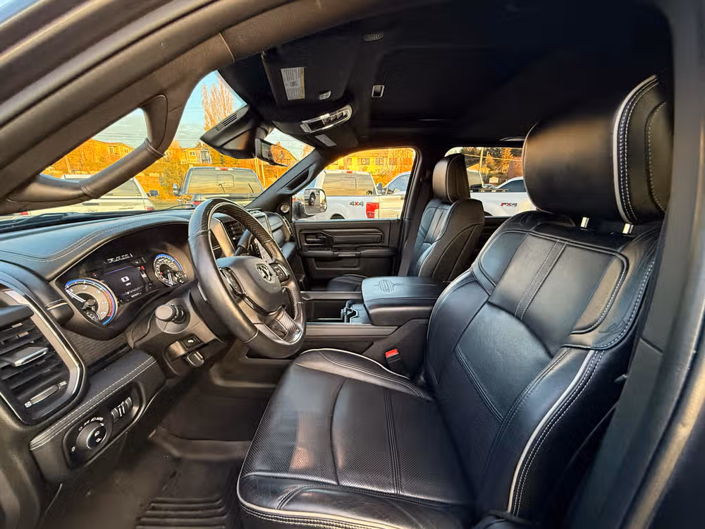 2022 Ram 3500 Limited Mega Cab Image 9