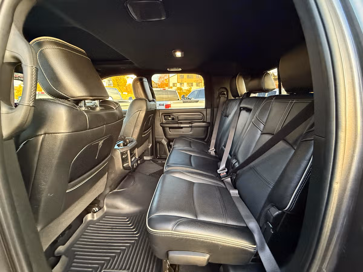 2022 Ram 3500 Limited Mega Cab Image 12