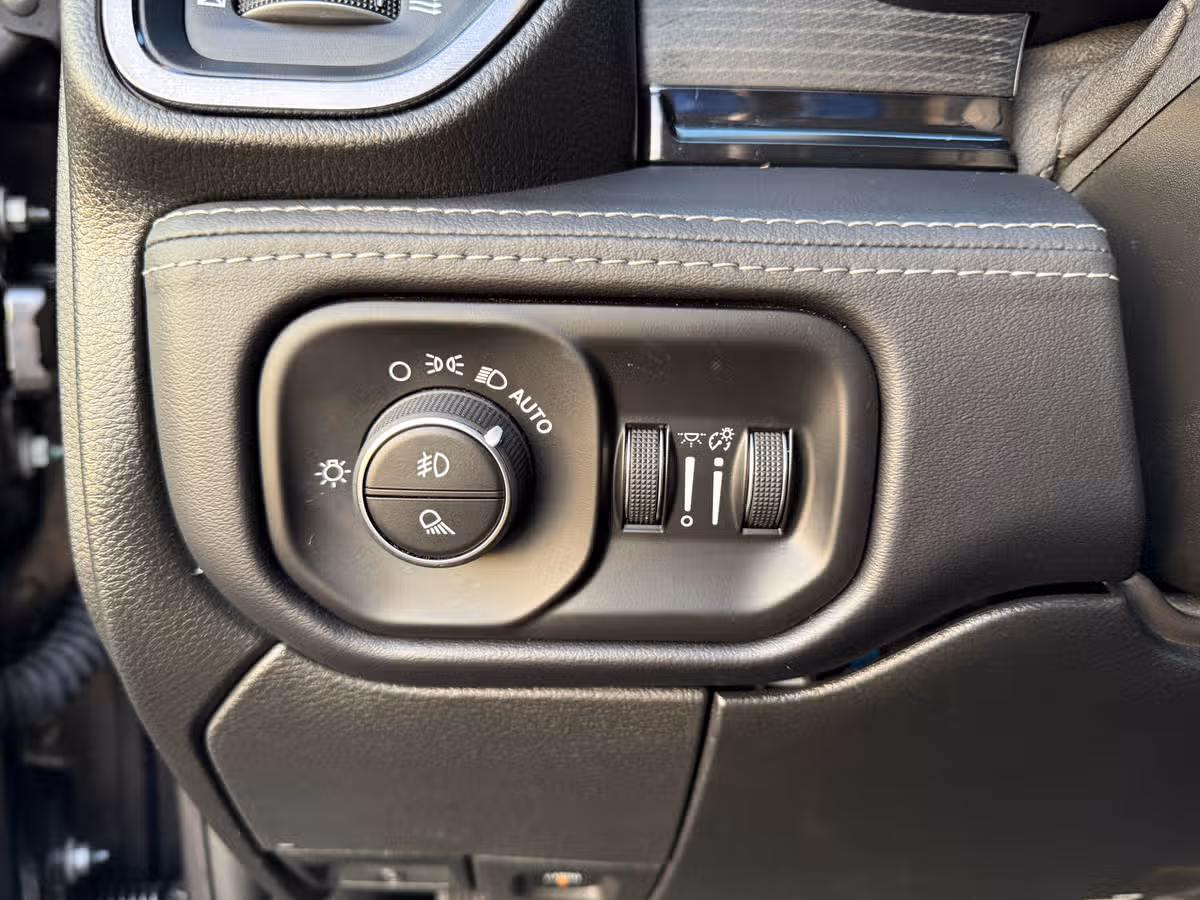 2022 Ram 3500 Limited Mega Cab Image 30
