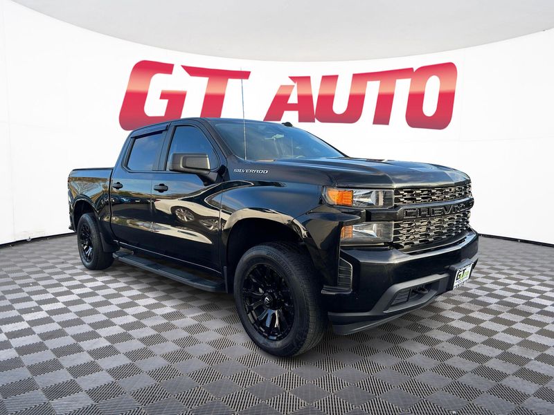 2021 Chevrolet Silverado 1500 Custom Crew Cab Upper Image 1
