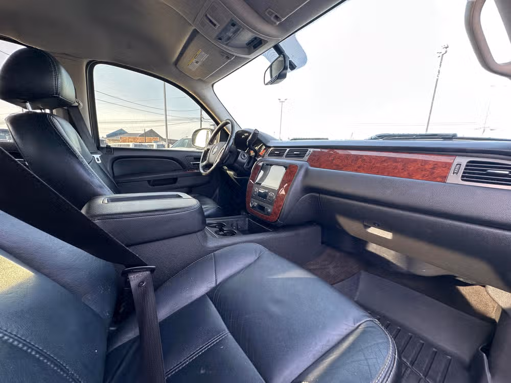 2010 Chevrolet Silverado 1500 LTZ Crew Cab Image 16