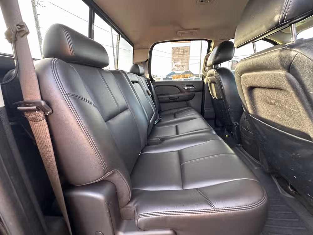 2010 Chevrolet Silverado 1500 LTZ Crew Cab Image 22