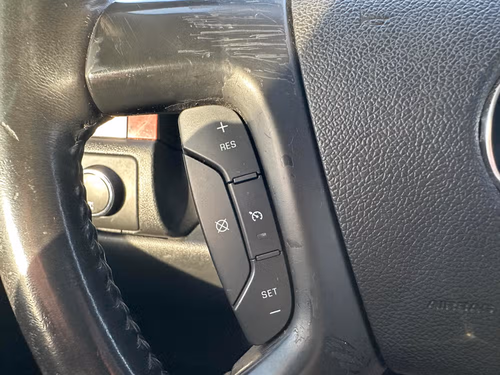 2010 Chevrolet Silverado 1500 LTZ Crew Cab Image 29