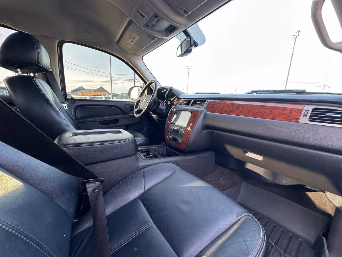 2010 Chevrolet Silverado 1500 LTZ Crew Cab Image 16