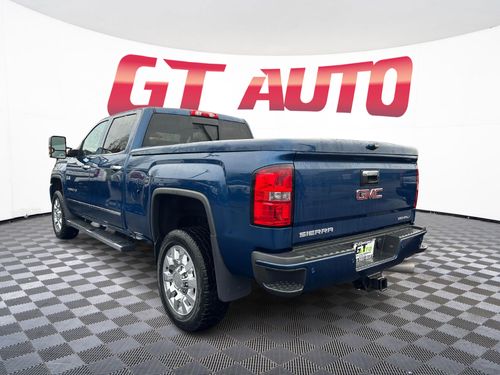 2015 GMC Sierra 2500HD Denali Crew Cab Lower Image 3