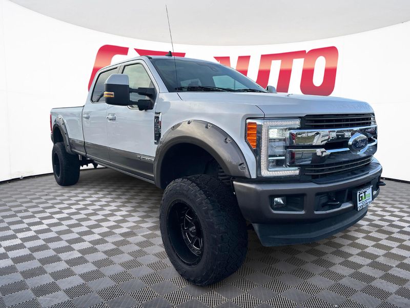 2019 Ford F-350 Super Duty King Ranch Crew Cab Upper Image 1