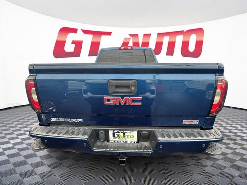 2017 GMC Sierra 1500 SLT Crew Cab Lower Image 3