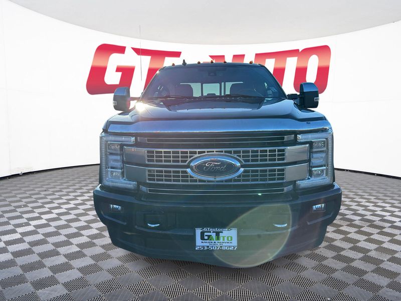 2019 Ford F-350 Super Duty Platinum Crew Cab Upper Image 2