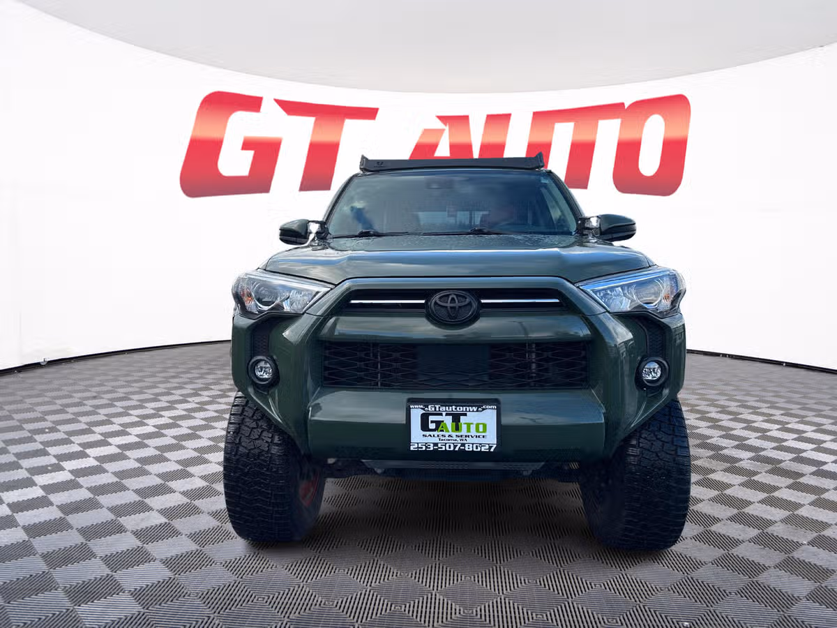 2021 Toyota 4Runner Trail Edition Image 2