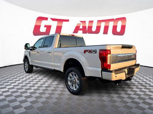 2018 Ford F-350 Super Duty Platinum Crew Cab Lower Image 3