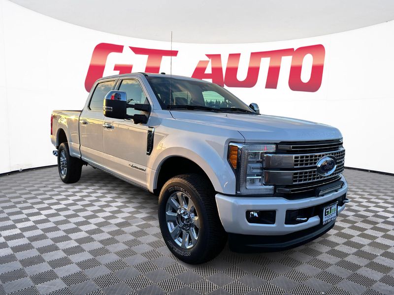 2018 Ford F-350 Super Duty Platinum Crew Cab Upper Image 1