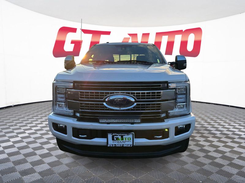 2018 Ford F-350 Super Duty Platinum Crew Cab Upper Image 2
