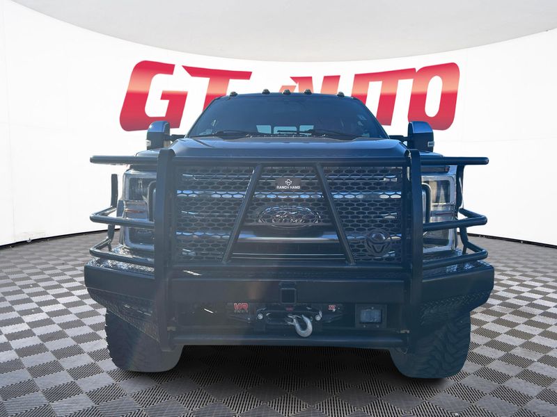 2021 Ford F-350 Platinum photo 2