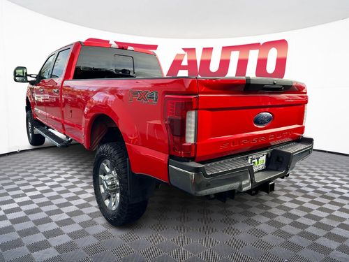 2018 Ford F-350 Super Duty Lariat Crew Cab Lower Image 3