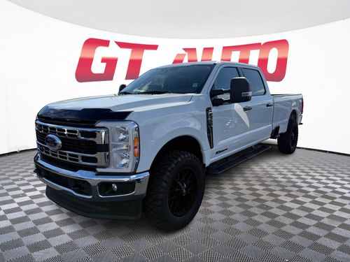 2023 Ford F-350 Super Duty XLT Crew Cab Lower Image 1