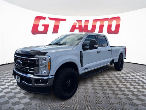 2023 Ford F-350 Super Duty XLT Crew Cab Lower Image 1