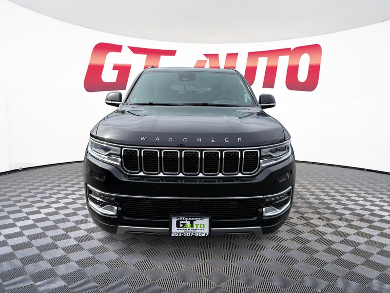 2022 Jeep Wagoneer Series III photo 2