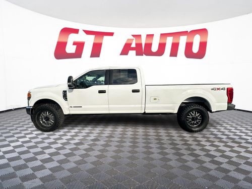 2022 Ford F-350 Super Duty XLT Crew Cab Lower Image 2