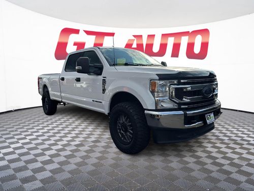 7542 - 2022 Ford F-350 Super Duty XLT Crew Cab