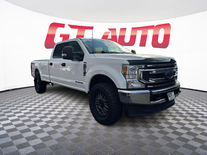 2022 Ford F-350 Super Duty XLT Crew Cab Upper Image 1