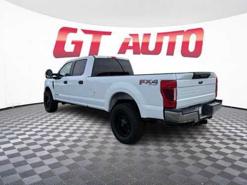 2022 Ford F-350 Super Duty XLT Crew Cab Lower Image 3