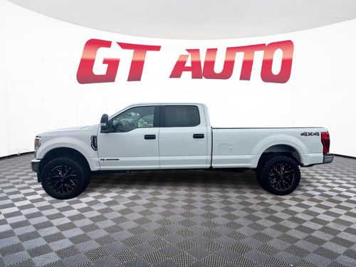2022 Ford F-350 Super Duty XLT Crew Cab Lower Image 2
